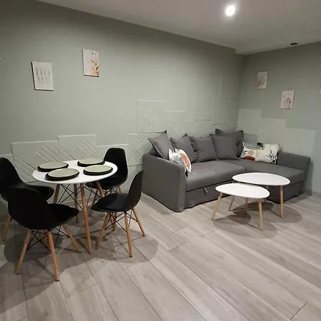 Przytulna Kawalerka Katowice-bogucice Apartamento Katowice