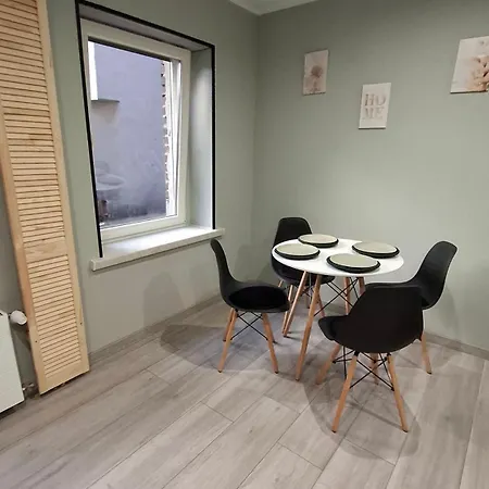 Przytulna Kawalerka Katowice-bogucice Apartamento Katowice